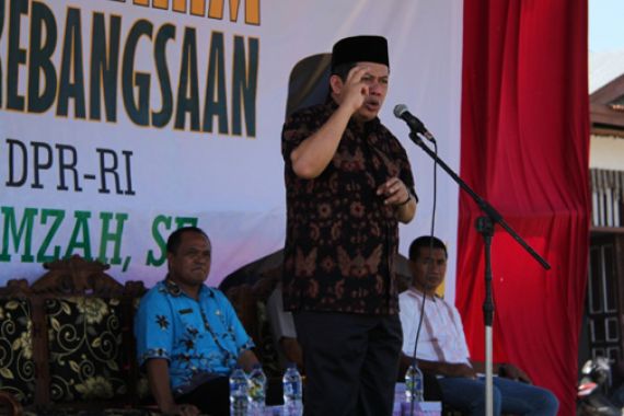 Fahri Hamzah: Dana Desa Naik, Tapi Belum Sesuai Janji Jokowi - JPNN.COM
