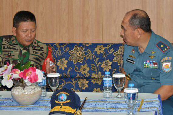 Peralatan Tempur TNI Tiba di Bitung, Ada Apa? - JPNN.COM