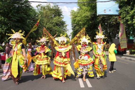 Puncak Lomba Taman Herbal Bejo: Dari Fashion Carnival hingga Angkringan - JPNN.COM