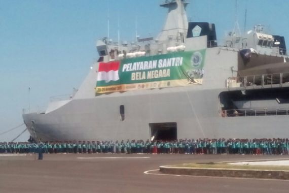Dahlan Iskan Bekali 1.000 Santri Bela Negara di Markas TNI AL - JPNN.COM