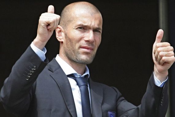 Diisukan Gantikan Rafael Benitez, Simak Curhat Zinedine Zidane Ini - JPNN.COM