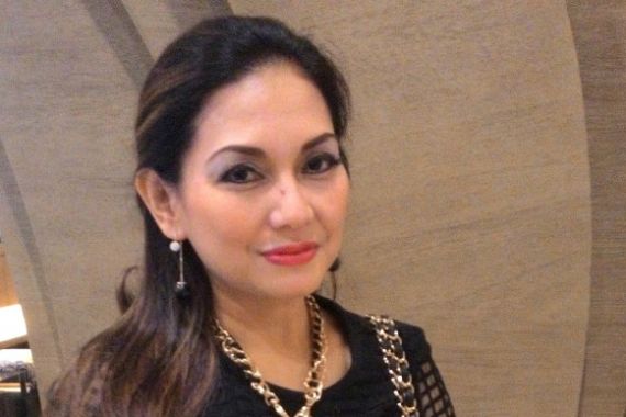 Soal Sosok Istri Siri Farhat Abbas, Kayak gini Komentar Nia Daniati - JPNN.COM