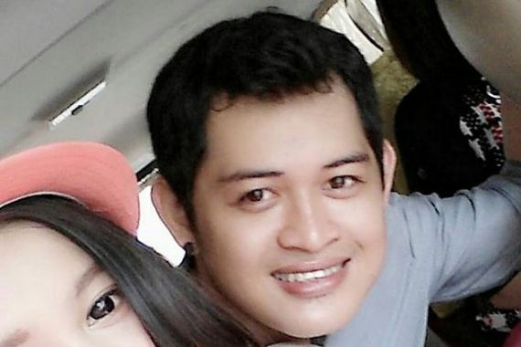 Anak Elly Sugigi Posting Foto Berdua dengan Ayah Tiri, Katanya Lebih Serasi - JPNN.COM