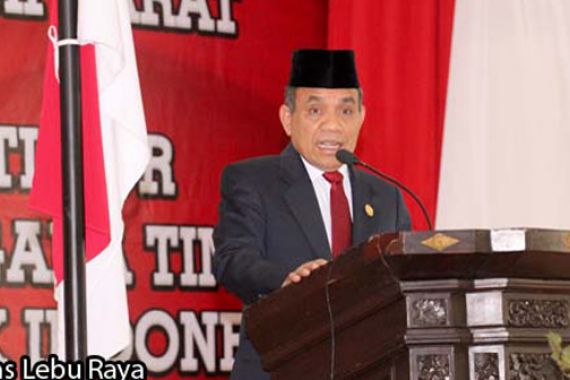 Jokowi Beli Heli Kepresidenan, Gubernur NTT Ikut-Ikutan? - JPNN.COM