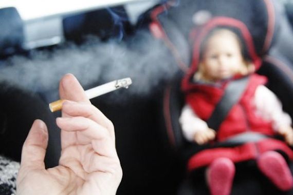 Ibu-ibu... Inilah Bahaya Paparan Rokok Terhadap Anak - JPNN.COM