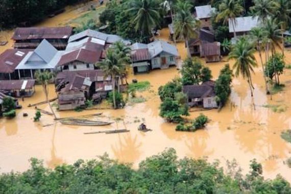 Astaga... Banjir Bandang Porak-Porandakan Kamparkiri, Hasil Kebun Warga Tersapu Bersih - JPNN.COM