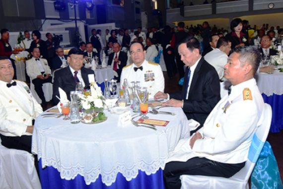 Fleet Dinner Meriahkan Malam HUT Armada RI 2015 - JPNN.COM