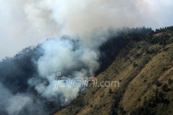 Dua Kali Hujan Lebat, Aktivitas Bromo Mulai Turun - JPNN.COM