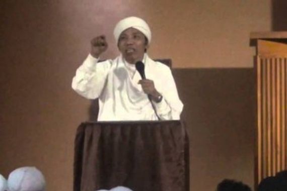 Ulama Kondang Meninggal saat Pimpin Salat Jenazah - JPNN.COM