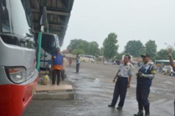 Mobilisasi Mahasiswa, Polisi Razia Seluruh Bus - JPNN.COM