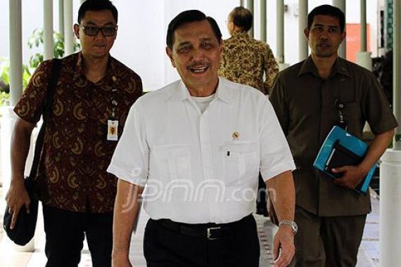 Luhut Perlu Dihadirkan di Sidang MKD, Kalau Perlu Sekalian Jokowi dan JK - JPNN.COM