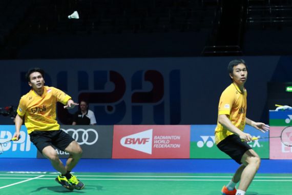 Tampil Penuh Gairah, Hendra Setiawan/Mohammad Ahsan Maju ke 4 Besar - JPNN.COM