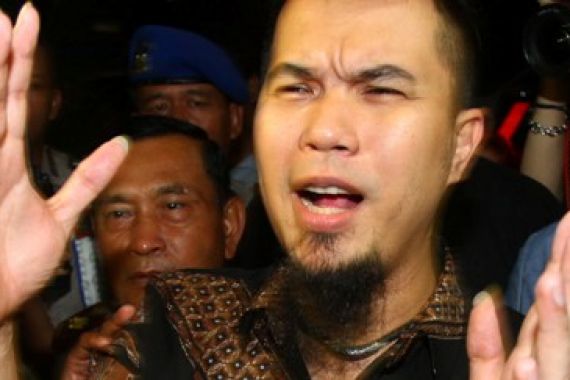Ahmad Dhani Bilang Bininya Lagi Hamil, Gampang Dihipnotis - JPNN.COM