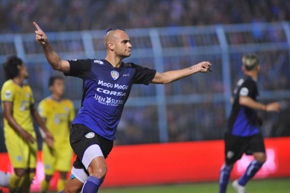 Duh, Pemain Ini Sebut Surabaya United Rival Arema Cronus, Gak Salah? - JPNN.COM