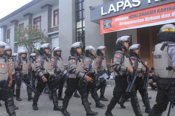 Gang War Breaks Out in Denpasar - JPNN.COM