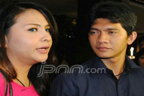 Audy Rela Ditinggal Iko Uwais - JPNN.COM