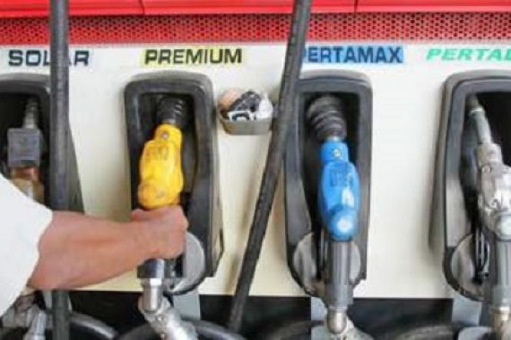 Ini Dasar Pemerintah Tetapkan Premium Rp 7.150 per Liter - JPNN.COM
