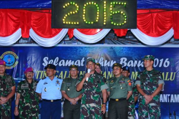 Di Ambon, Jenderal Gatot Sampaikan Resolusi TNI 2016 - JPNN.COM