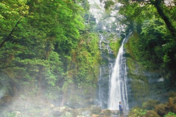 Sayang ya...Air Terjun Indah ini Belum Diurus - JPNN.COM