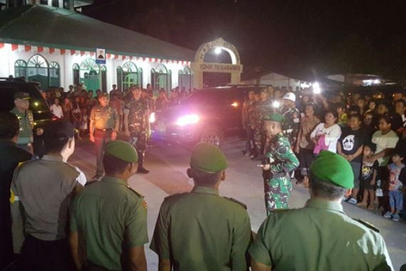 Kunjungi Yonif 731/Kabaresi di Pulau Seram, Panglima TNI Bangga! - JPNN.COM