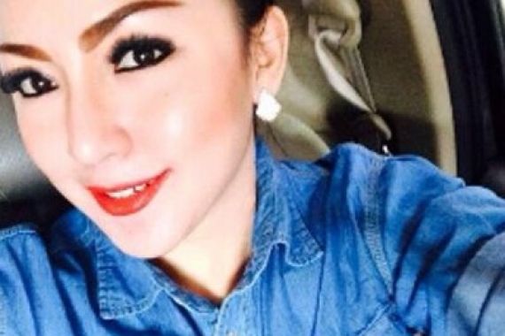 Jilat Ludahnya Sendiri, Regina: Dikasih Kayak Gitu Lagi, Yaudah.. - JPNN.COM