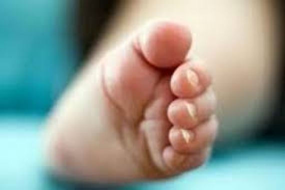 Bayi Diduga Dibuang Ditemukan Warga Mengapung, Begini Kondisinya - JPNN.COM