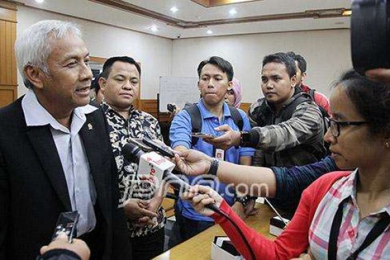 DPR Anggap Menteri Yuddy Sedang Cari Popularitas - JPNN.COM