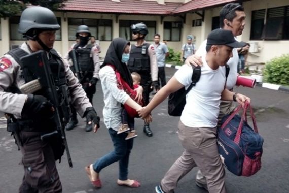 Jual Rumah, Sekeluarga ke Kalimantan, Gabung Gafatar? - JPNN.COM