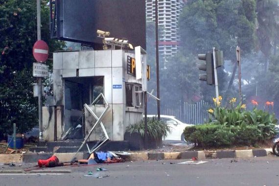 Bom Sarinah: Polisi Kepung 2 Terduga Pelaku di Djakarta Theater - JPNN.COM