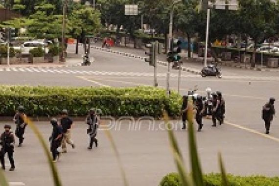 Kawasan Sarinah Mencekam, Go-Jek dan Grabbike Juga Ngeri Ambil Penumpang - JPNN.COM