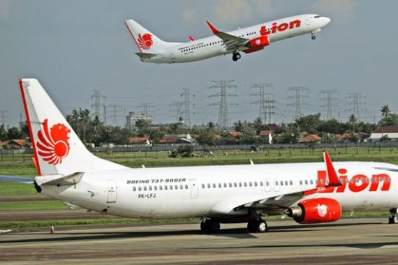 Delay Lagi Hingga Empat Jam, Penumpang Emosi Lalu Pukul Petugas Lion Air - JPNN.COM