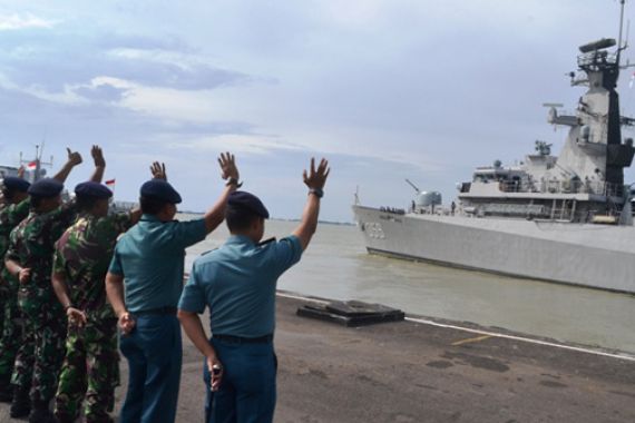 KRI Usman Harun Ikuti International Fleet Review 2016 di India - JPNN.COM