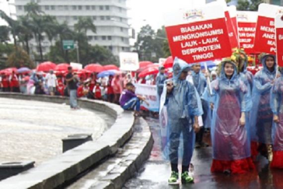 Hujan Mengguyur, Karnaval Gizi Jalan Terus - JPNN.COM