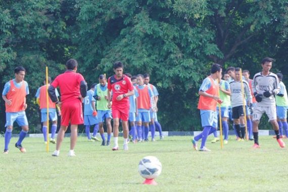 Para Pemain Semen Padang FC Langsung Pulang Kampung - JPNN.COM