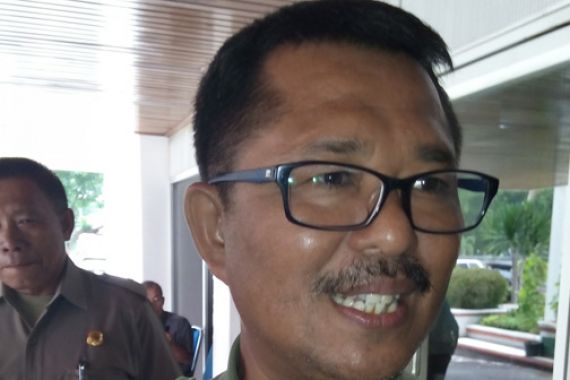 Hobi Selfie, Jabatan Kepala SKPD Terancam - JPNN.COM