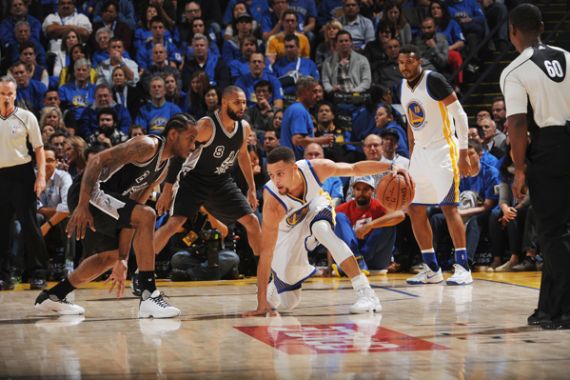 San Antonio Spurs jadi Bulan-bulanan di Kandang Warriors - JPNN.COM