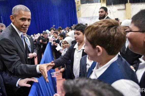 Pertama Kali Mengunjungi Masjid di AS, Obama Serukan Ini - JPNN.COM