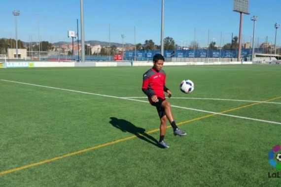 Lihat Nih! Evan Dimas Unjuk Kebolehan di Lapangan Espanyol B - JPNN.COM