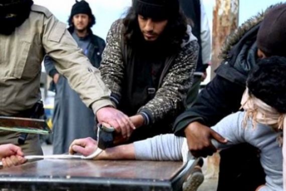 Sadis! ISIS Potong Tangan Kanan Tiga Remaja - JPNN.COM
