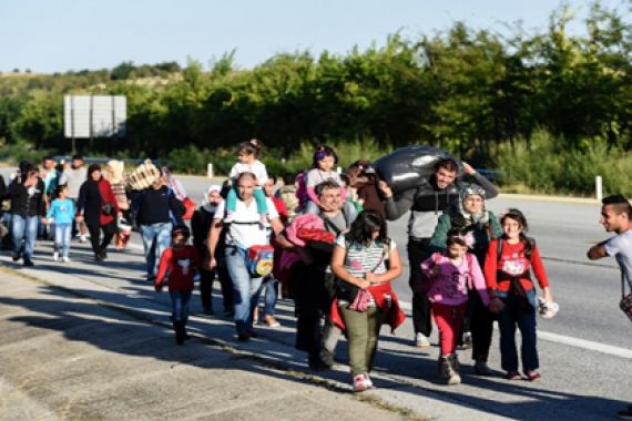 Puluhan Ribu Pengungsi Syria Penuhi Perbatasan Turki - JPNN.COM