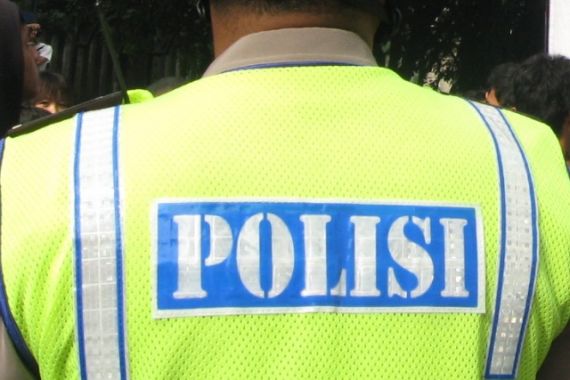 Rasain, Iseng BBM Istri Polisi Malah Dibekuk Brimob dan Yonif - JPNN.COM