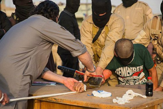 ISIS Potong Tangan Pemuda yang Dituduh Curi Sepeda Motor - JPNN.COM