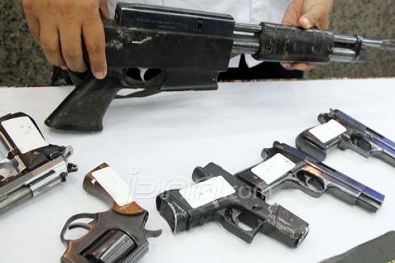 Si Koboi Kelabui Polisi, Tukarkan Senpi dengan Airsoft Gun - JPNN.COM