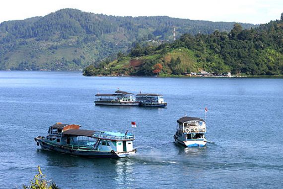 Jalan Lingkar Danau Toba Diperlebar jadi 7 Meter - JPNN.COM