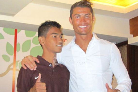 Anak Angkat Cristiano Ronaldo Asal Aceh Ingin Tetap di Eropa - JPNN.COM