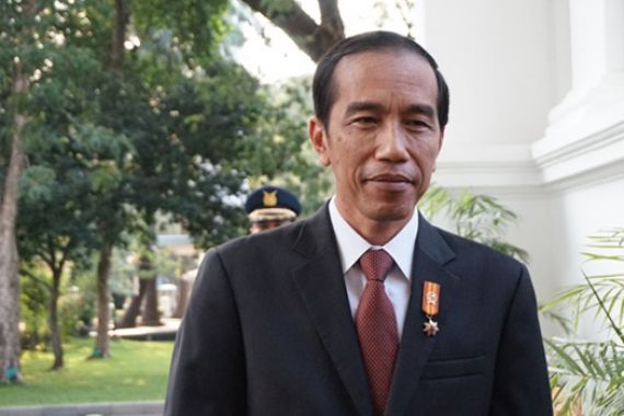Pesan Jokowi untuk Mahasiswa: Setelah Lulus, Kembali Bangun Tanah Papua - JPNN.COM