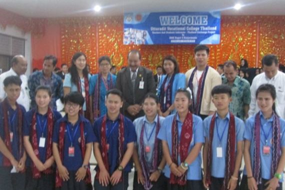 Delapan Siswa Thailand Belajar di Banjarmasin - JPNN.COM