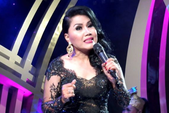 Auw..Berondong Bima Bikin Rita Sugiarto Klepek-klepek - JPNN.COM