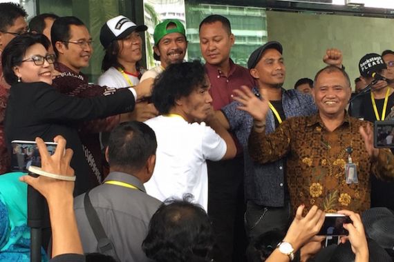 Lihat! Slank Beraksi di KPK - JPNN.COM