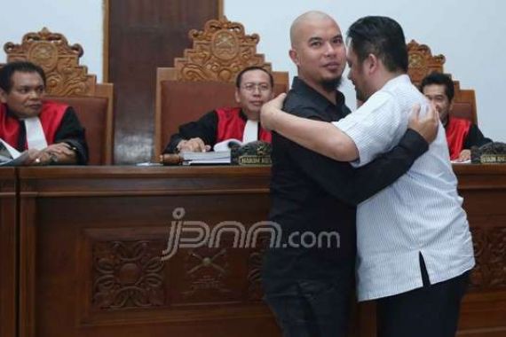 Giliran Farhat Abbas Tawarkan Jasa di Kalijodo - JPNN.COM